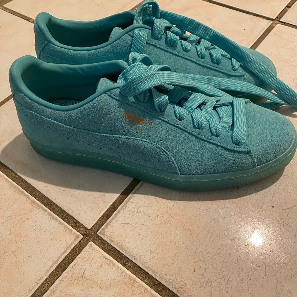 Puma sneakers